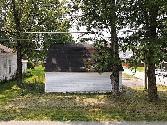 3rd image of 137 N West St