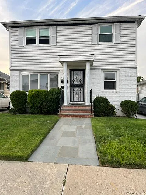 3 bed, 1.5 bath, 1000 sqft, $3,200 — Photo 2