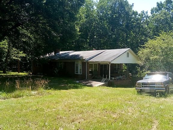 2nd image of 407 Bernard Dr