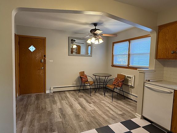 5th image of 5736 W Gunnison St #2