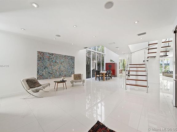 3rd image of 2280 Tequesta Ln