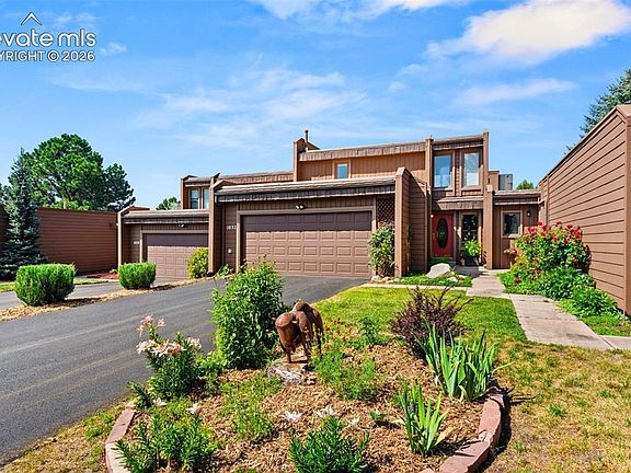 2nd image of 1032 Hill Cir