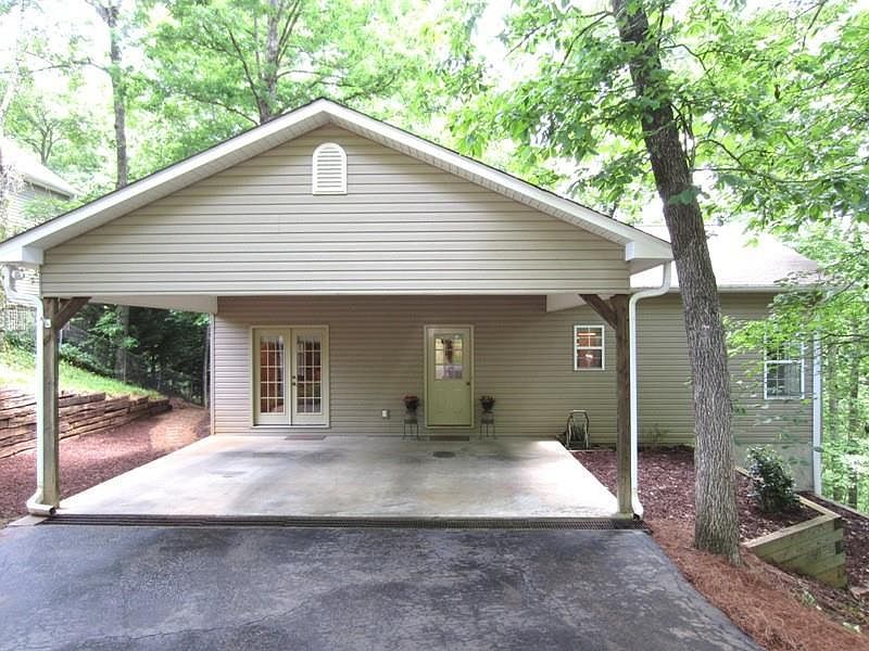 1st image of 3649 Lakeview Dr #0