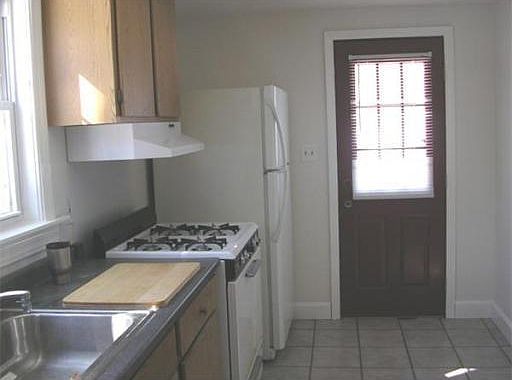 4th image of 36 Mason Ave