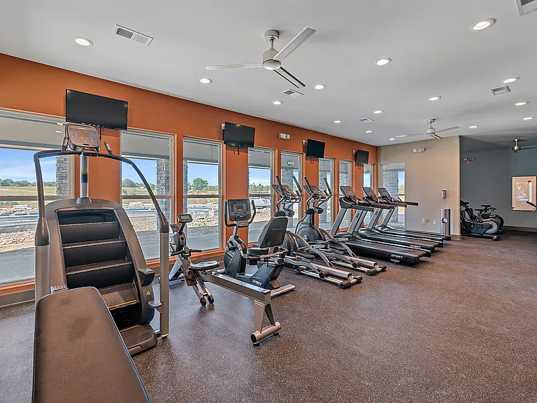 24/7 Fitness Center