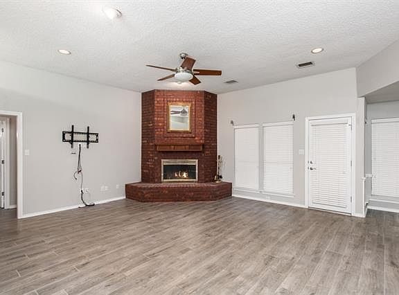 5th image of 3700 Meadowcreek Ct