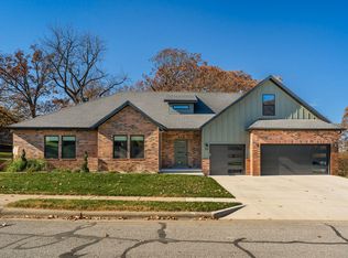 975 S 21st Ave, Ozark, MO 65721