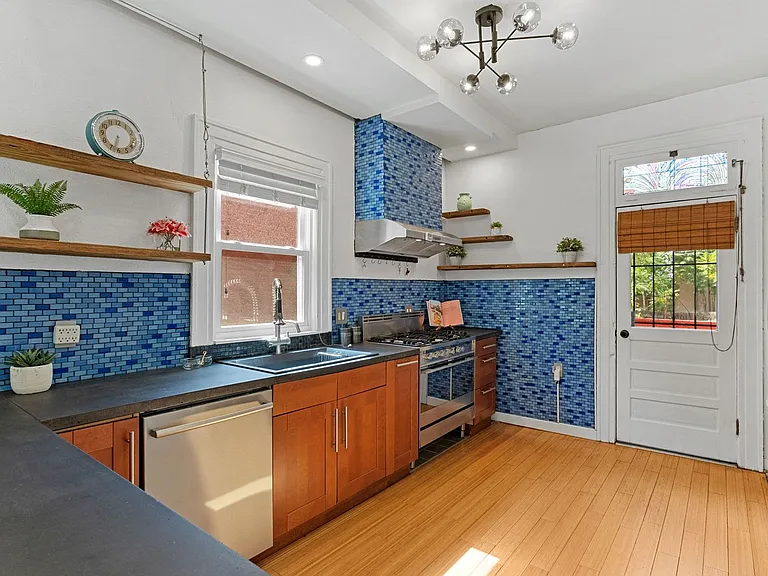 145 S Cherokee St — Photo 11