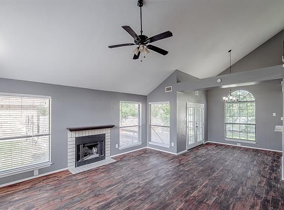 4th image of 8006 Clairmont Ave