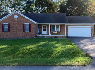 1842 Falcon Ln, Chambersburg, PA 17202