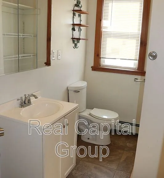 5 Ferris St #2 — Photo 17