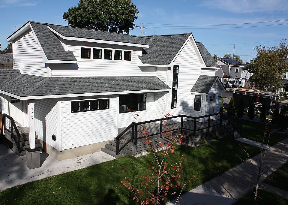 1st image of 249 E 11th St