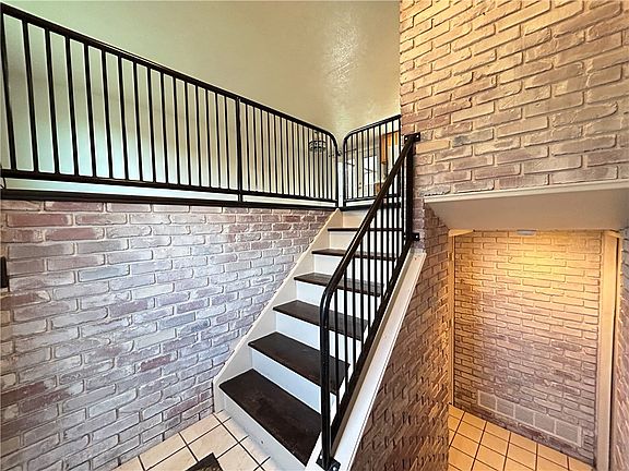 4th image of 112 Mohawk Dr