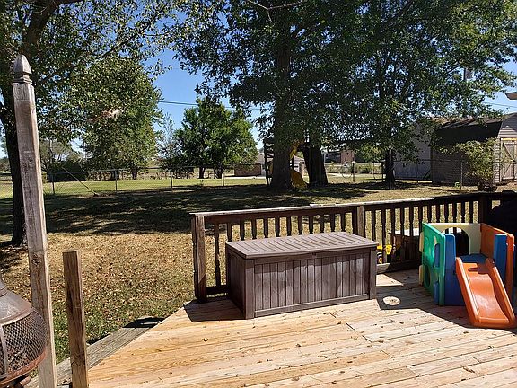 5th image of 233 Plainview Dr