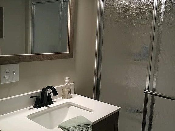2nd image of 122 Mohawk St