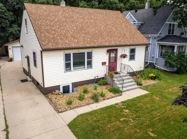 40 S Ter N, Fargo, ND 58102