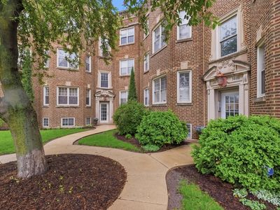 3806 N Troy St APT 3, Chicago, IL, 60618
