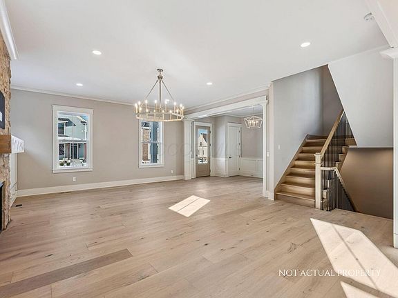 4th image of 2022 Leopold Dr