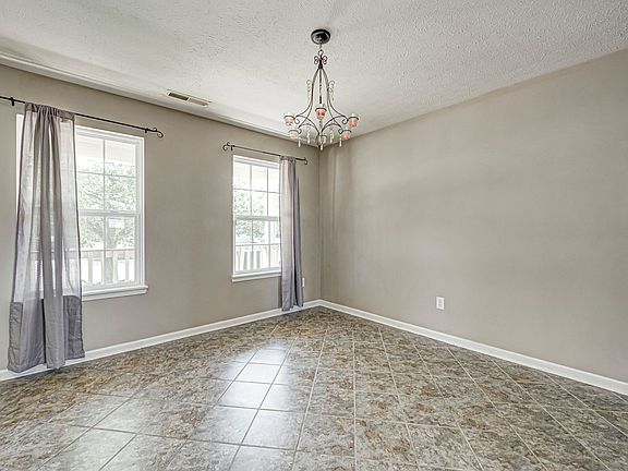 4th image of 540 Hollow Pear Dr