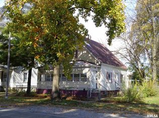 921 Division St, Springfield, IL 62702