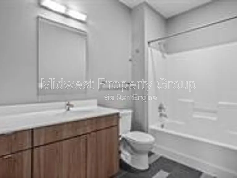 4100 Lindell Blvd #201 — Photo 14