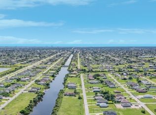 428 NW 9th St, Cape Coral, FL 33993
