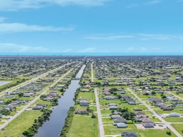 428 NW 9th St, Cape Coral, FL 33993