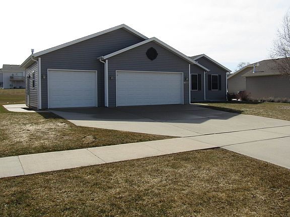 2nd image of 4418 Sandstone Dr