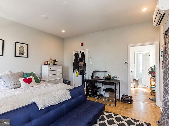 4th image of 1331 Reed St #3