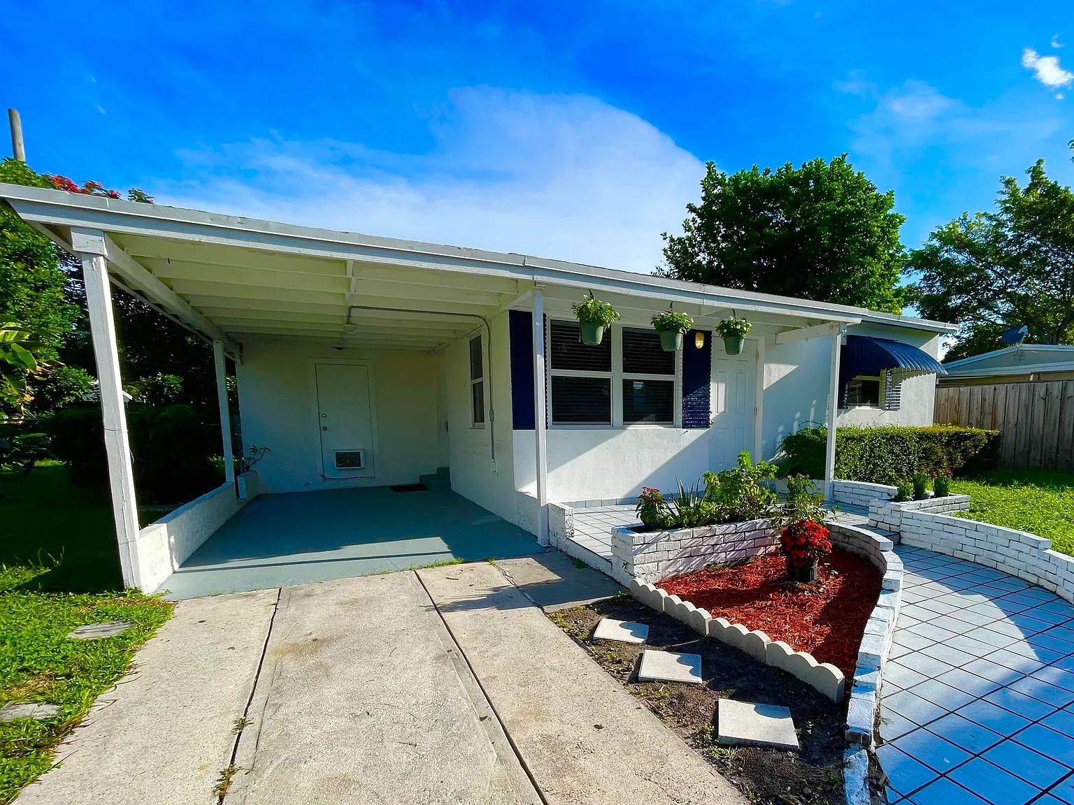 2 bed, 1.0 bath, 624 sqft, $2,420 — Photo 3