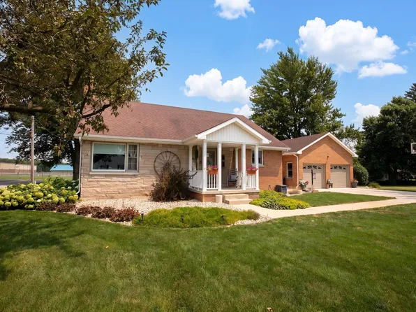 506 Lincoln St, Bourbon, IN 46504