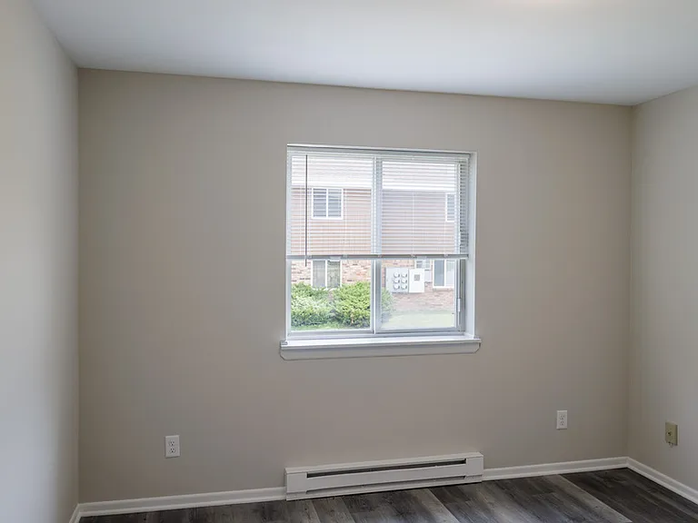 2103 Green Tree Rd #3 — Photo 9