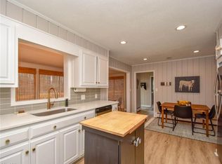 1900 Bramblewood Trl, Pfafftown, NC 27040