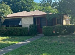 500 W Water St, Kerrville, TX 78028
