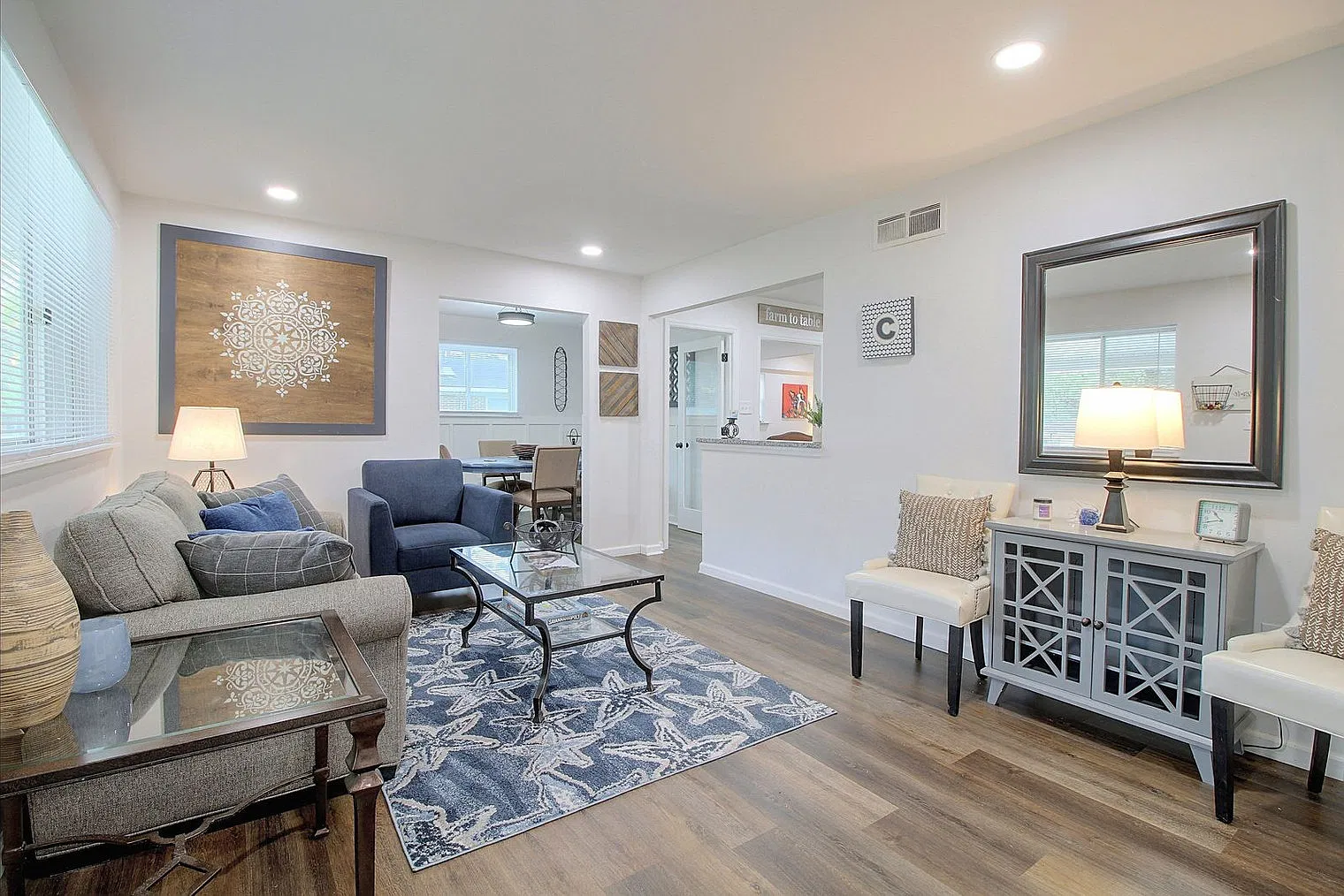 3 bed, 1.0 bath, 1280 sqft, $2,967 — Photo 3