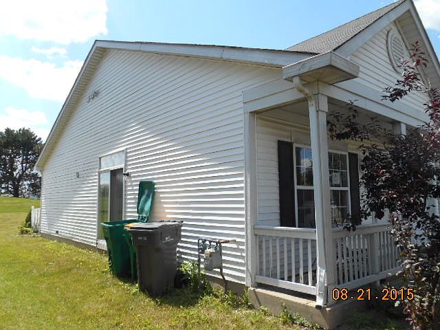 2nd image of 14104 Edgewater Dr