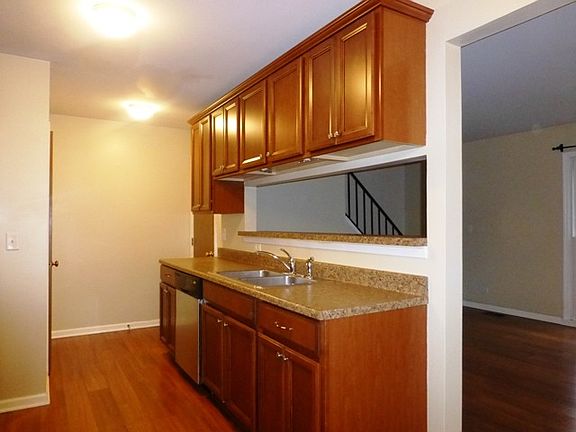 4th image of 1681 Ashburn Ct APT D