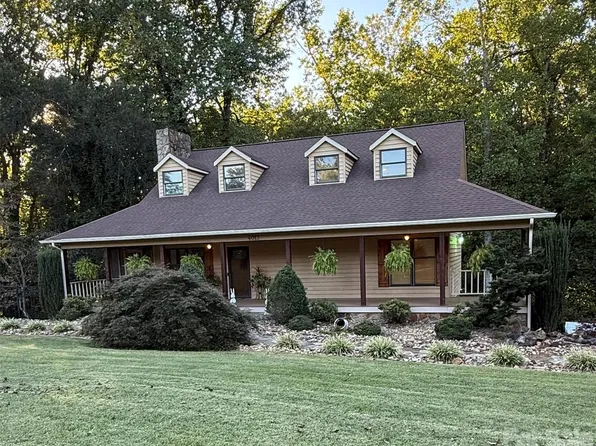 4013 Carlton Dr, Claremont, NC 28610