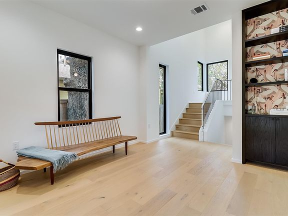 4th image of 1609 W 12th St