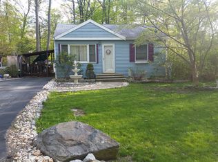 4 Hickory Ln, Vernon, NJ 07462