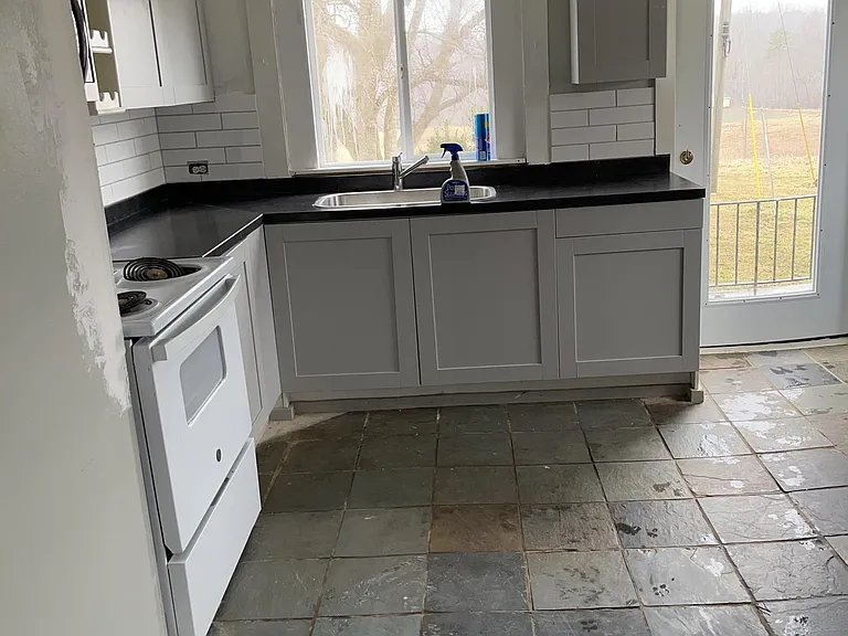271 Grass Ct — Photo 2