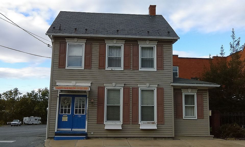 1st image of 151 E High St