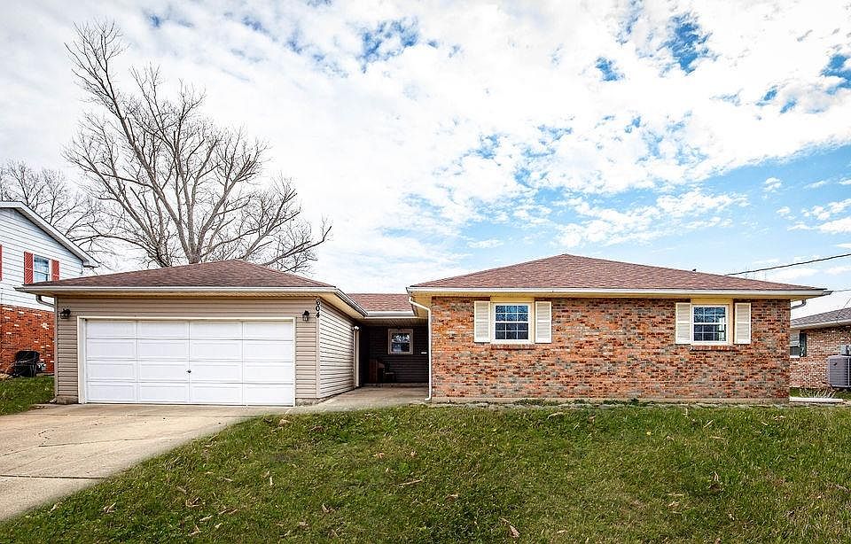 1st image of 604 Meadow Ln