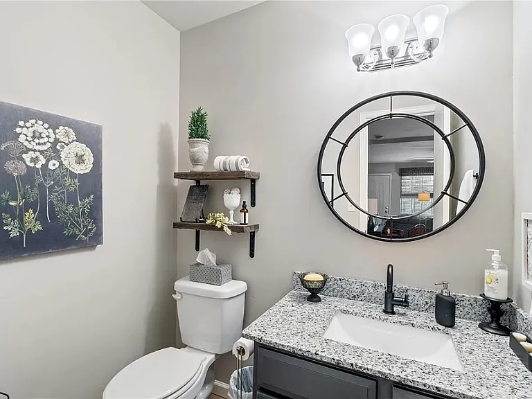 306 Fairway Cir #B — Photo 1
