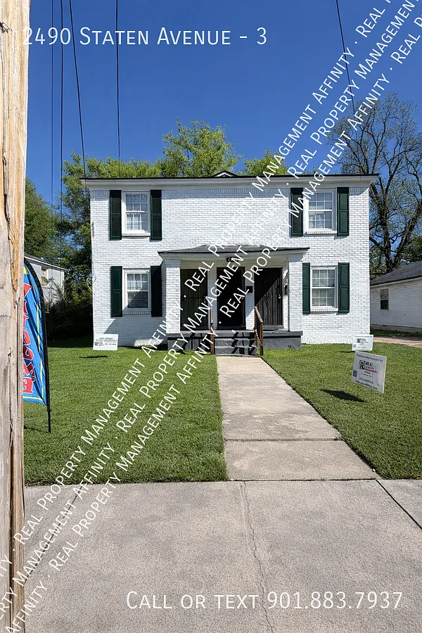 Newly Renovated 1 Bedroom in a Quiet 4 Unit Property. Section 8 Welcome — Photo 1