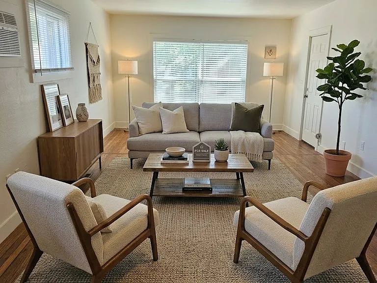 2216 Wisconsin Ave — Photo 2