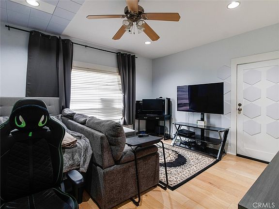 4th image of 323 W 4th St APT 101