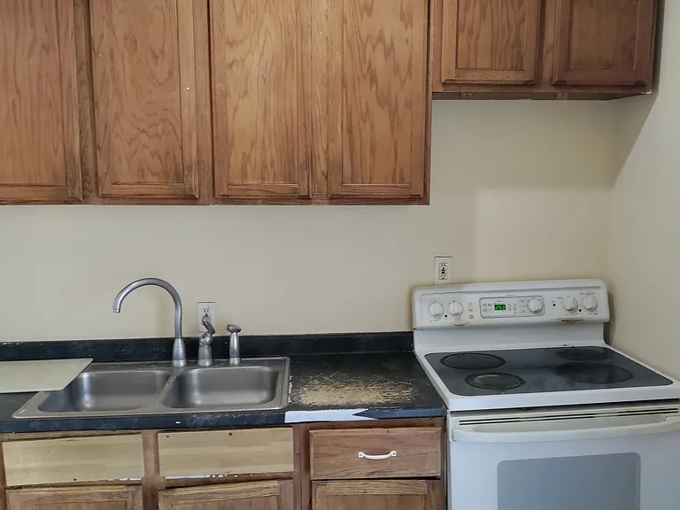 29 Elm St #2 — Photo 9