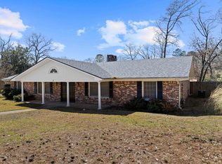 1601 Auburn Dr, Longview, TX 75601