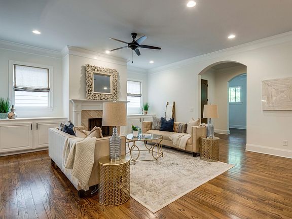 2nd image of 122B Lincoln Ct